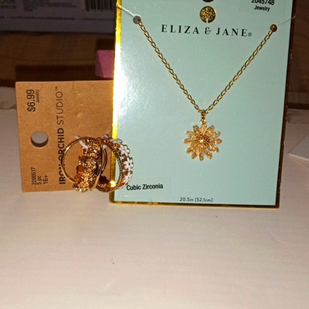 Necklace and ring set